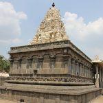 800px-The_back_view_of_the_temple, Panchanatheeswar Vadugurnathar Temple, Thiruvandarkoil, Puducherry