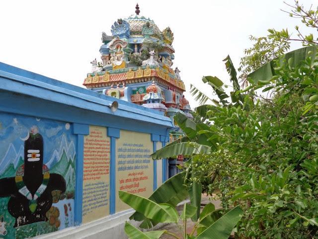 Thazhamangai temple outside another view