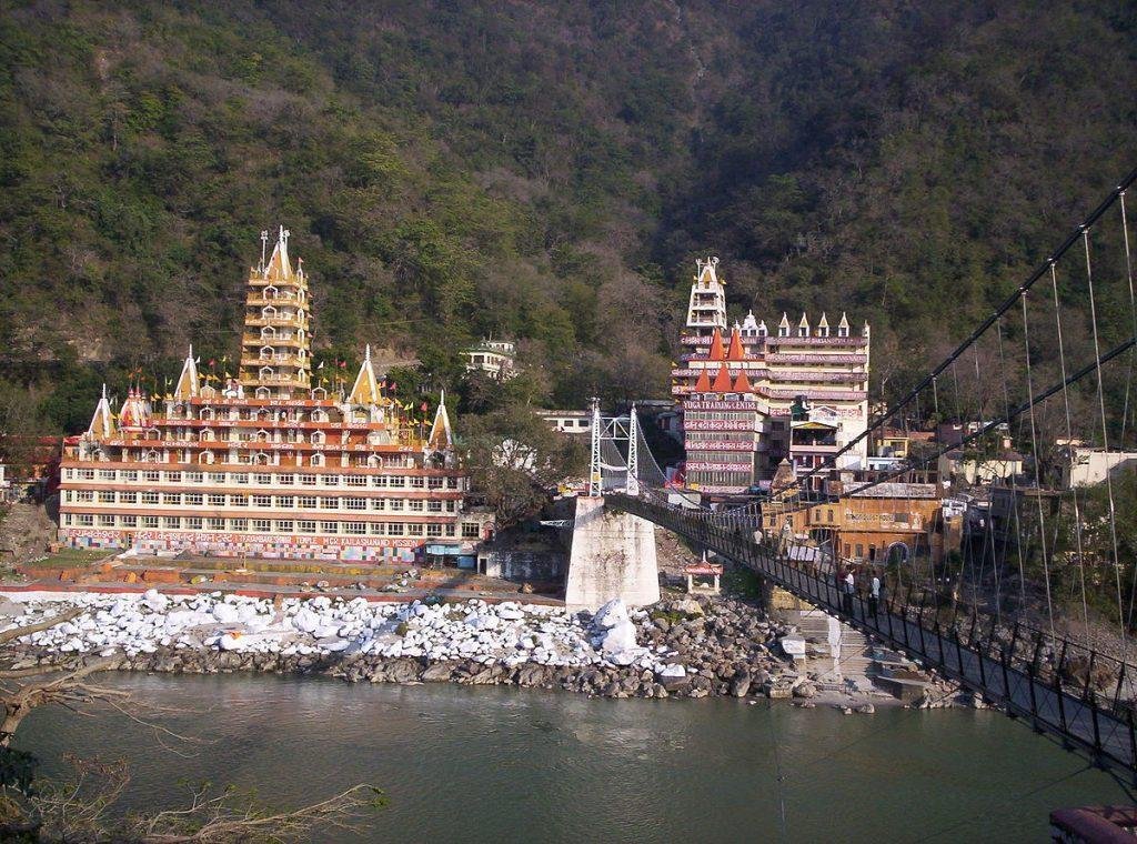 1200px-Rishikesh_view_across_bridge