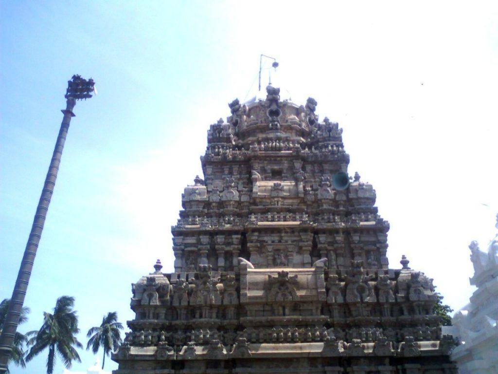 1200px-Side_view_of_Srikurmam_Temple_Vimana