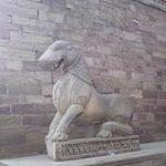 220px-Mythological_statue_guarding_Gujari_Mahal