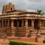 800px-Durga_Temple, Aihole, Bagalkot, Karnataka