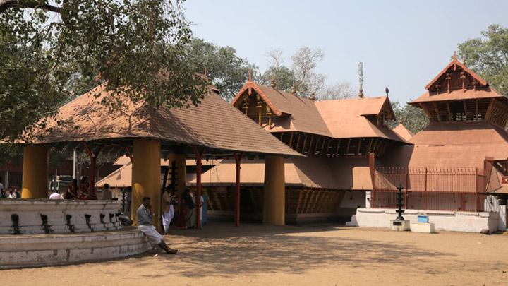 Kodungallur-Bhagavathi-Temp-L, Kodungallur Bhagavathy Temple, Thrissur, Kerala
