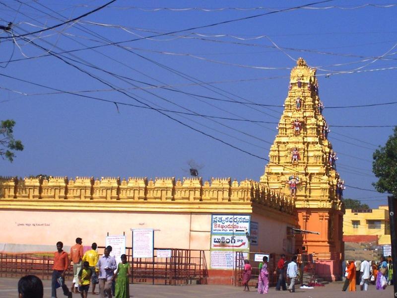 Lord-Anjaneya-Swamy-Temple-Kondagattu-exploretelangana4