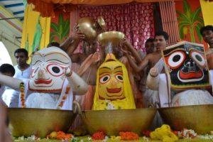 Shanan-Jatra-Utsav-at-jagannath-Bari-Agartala-2-600x400