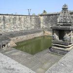 Temple_tank_kalyani_at_the_Chennakeshava_temple_in_Belur