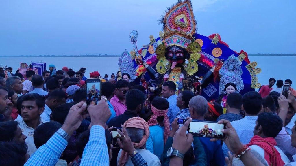 हमनी के छोरी के नगरिया नु हो कहवा जयेबू ए माई Lyrics, Video, Bhajan, Bhakti Songs