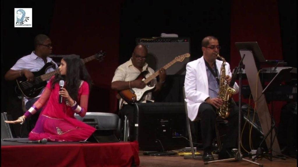 एक राधा एक मीरा दोनों ने श्याम को चाहा भजन Lyrics, Video, Bhajan, Bhakti Songs