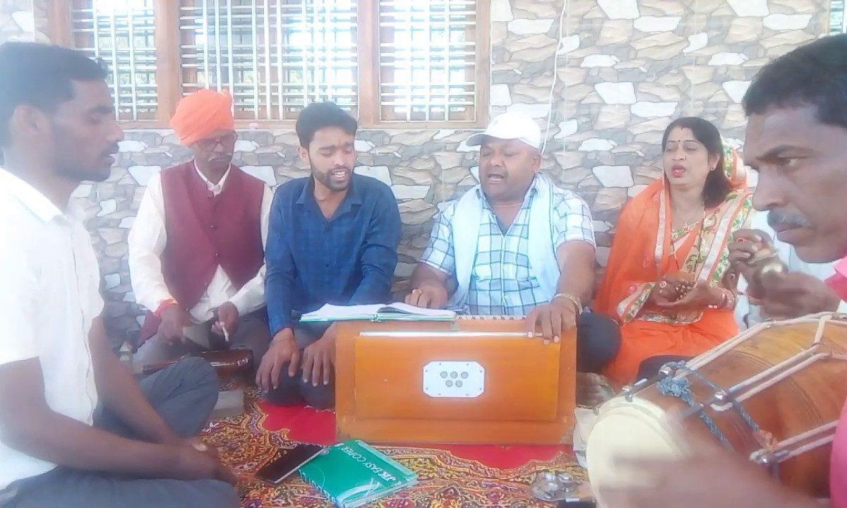 ये शहीदों की जय हिंद बोली | Lyrics, Video | Patriotic Bhajans