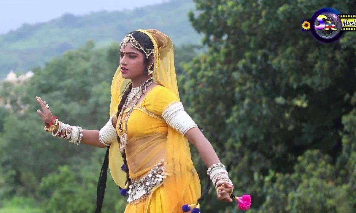 धोली रे धोली ध्वजा फरुके रुनिचे रे मायने रामदेवजी भजन Lyrics, Video, Bhajan, Bhakti Songs