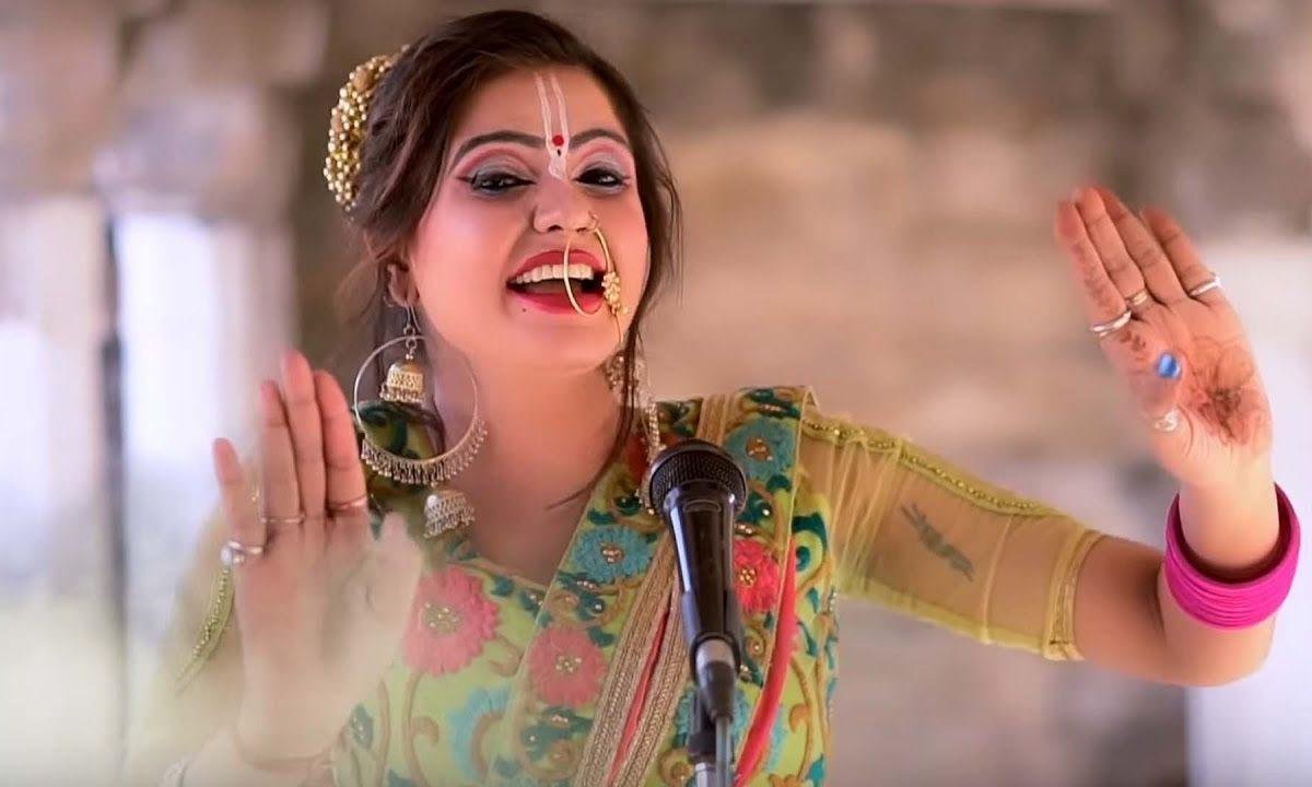 उड़े उड़े धुल | Lyrics, Video | Krishna Bhajans
