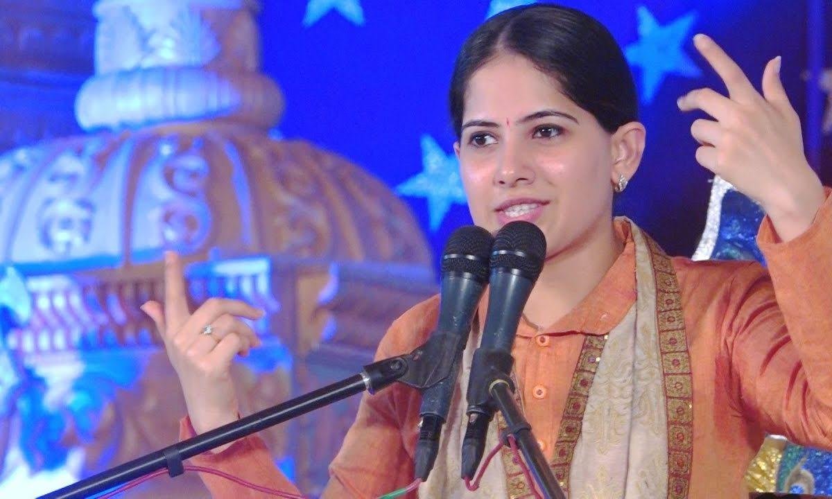 छम् छमा छम् छन्न नन बाजे रे हरी मंदिर रे मय बई मीरा नाचे रे | Lyrics, Video | Krishna Bhajans