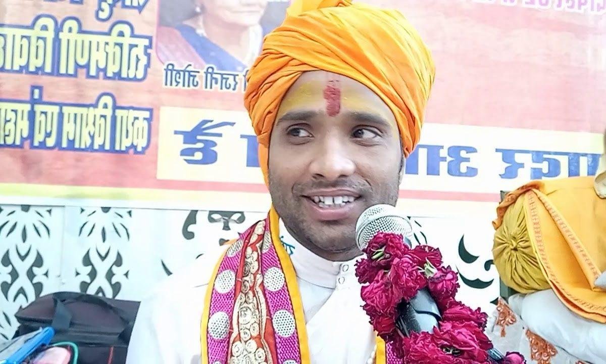 राधे कृष्ण राधे कृष्णा कृष्णा कृष्णा राधे राधे | Lyrics, Video | Krishna Bhajans