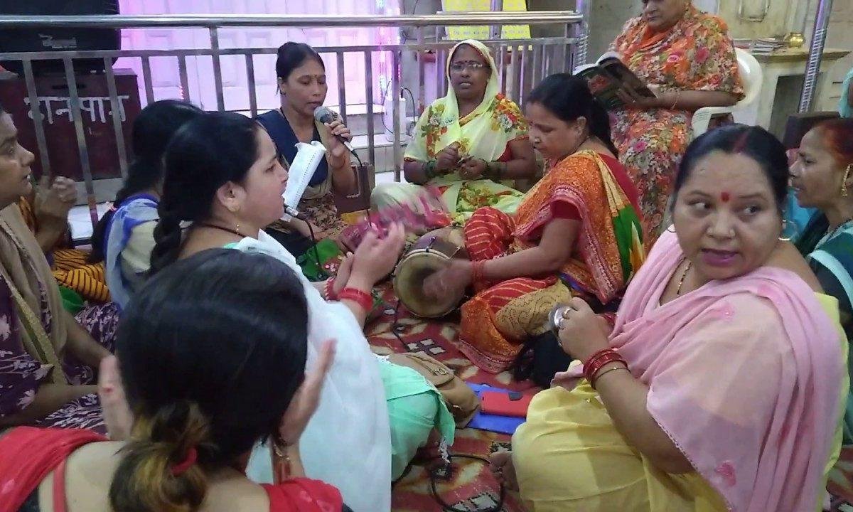 पर्वत पे आजा मेरी गौरा क्यों देखे गौरा खड़ी खड़ी | Lyrics, Video | Shiv Bhajans