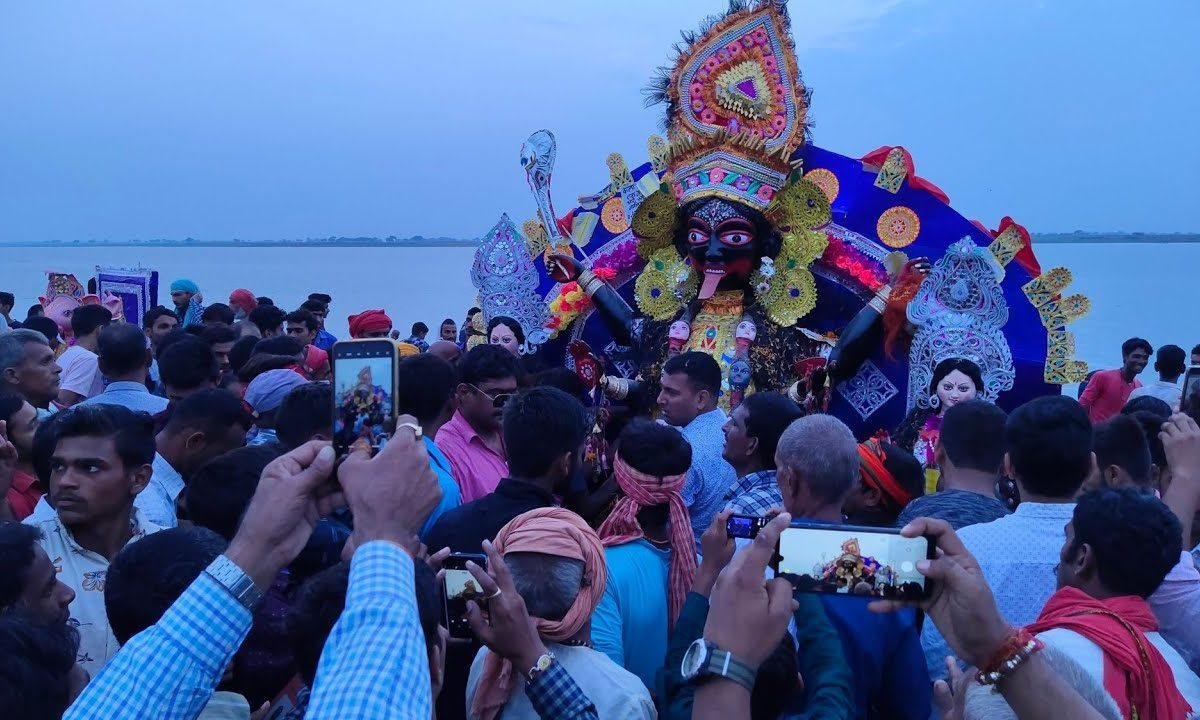 हमनी के छोर के नगरीया नु हो | Lyrics, Video | Durga Bhajans