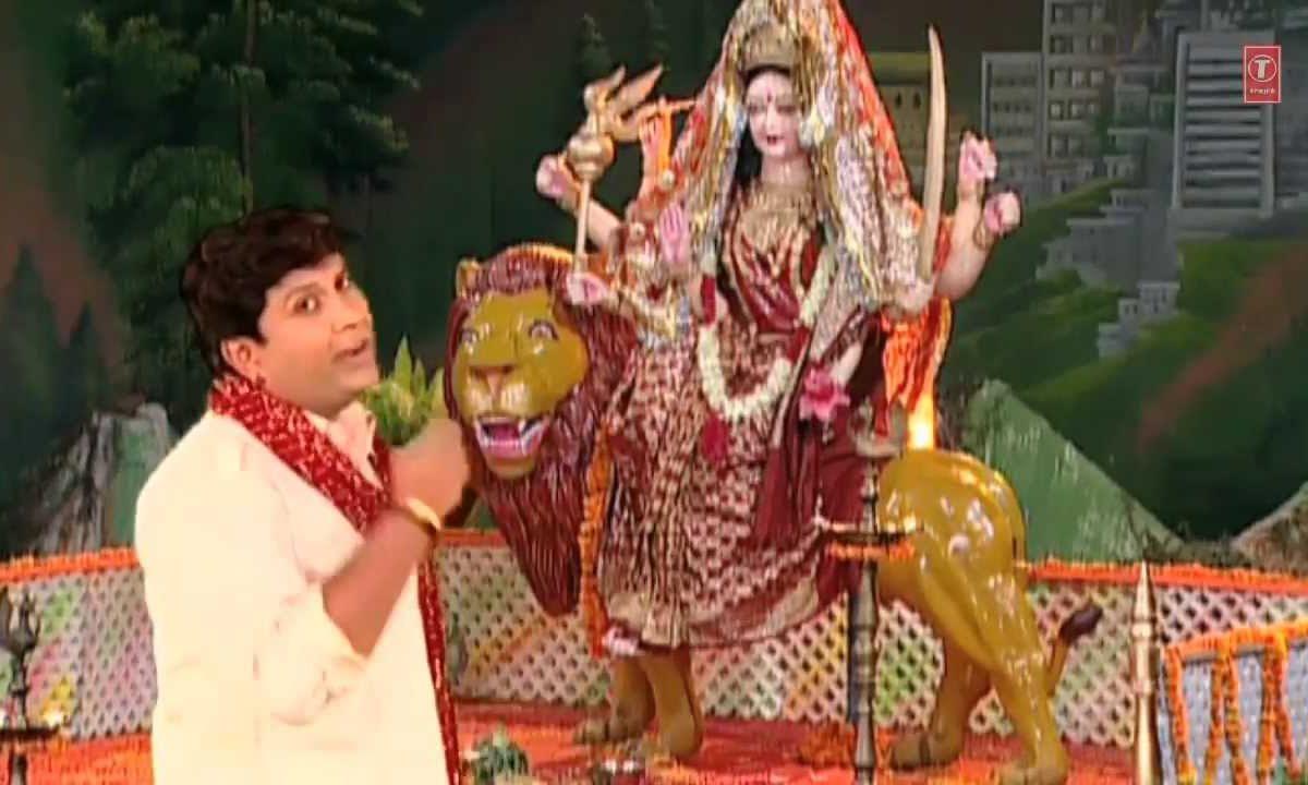 लाल चुनरिया ले गयी रे मै तो मैया के मंदिर में | Lyrics, Video | Durga Bhajans