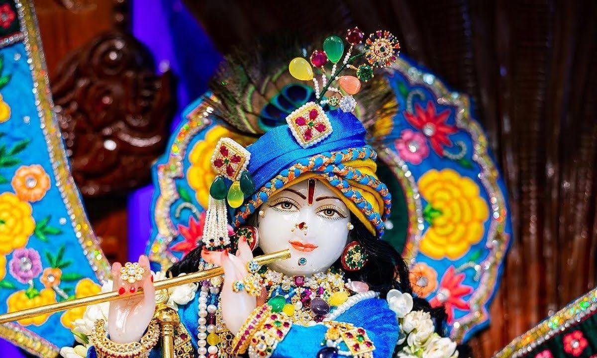 मन्द मन्द मुसका दे कान्हा | Lyrics, Video | Krishna Bhajans