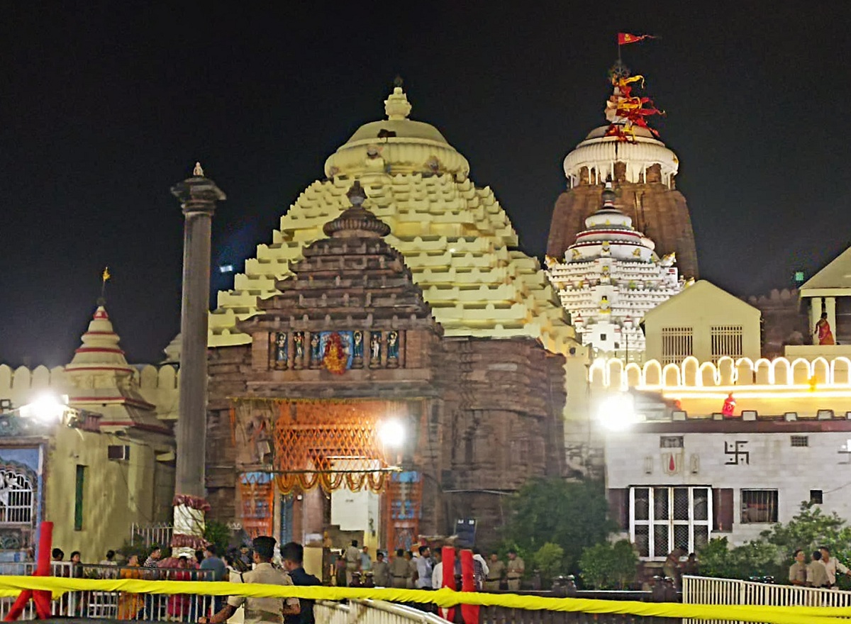 Enforcing a Sartorial Code for Devotees at Puri's Jagannath Temple