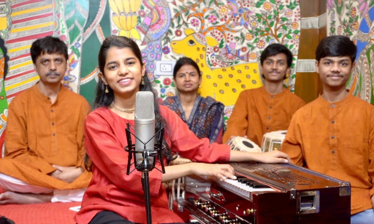कनक भवन दरवाजे पड़े रहो Lyrics, Video, Bhajan, Bhakti Songs